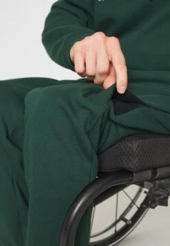 Pier One Trainingsbroek - Dark Green -Herenkleding Winkel 2798603756624471b354f03510800ee8