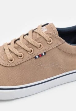 Pier One Unisex - Sneakers Laag - Brown -Herenkleding Winkel 3d8d930a9d594a348d328f3c83bbc354