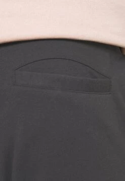 Pier One Trainingsbroek - Dark Grey -Herenkleding Winkel 4dba7bd6995145a9b07e0b61cdb4749a