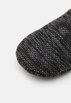 Pier One Pantoffels - Black -Herenkleding Winkel 50c6e37e4898429699554a8740194458