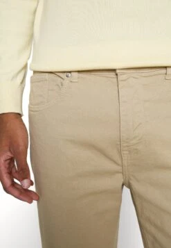 Pier One Slim Fit Jeans - Beige 11 Pier One Slim Fit Jeans - Beige -Herenkleding Winkel 5c0c3fb9ba344384b5ed37a30e251c8c