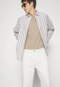 Pier One Carpenter Colored Twill- Straight Leg Jeans - Off-White 11 Pier One Carpenter Colored Twill- Straight Leg Jeans - Off-White -Herenkleding Winkel 77b17a64a879489bb9510906e2f8dbc4