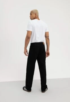 Pier One Relaxed Fit Jeans - Black Denim -Herenkleding Winkel bf404b2702f147db8268635cd2118982