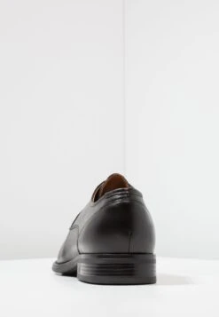 Pier One Leather - Veterschoenen - Black 12 Pier One Leather - Veterschoenen - Black -Herenkleding Winkel c2d680b2a8c54540a2822fc3256389d3