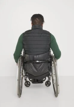 Pier One Bodywarmer - Black 16 Pier One Bodywarmer - Black -Herenkleding Winkel e1569b065acd421d8dc99bfc16261b20