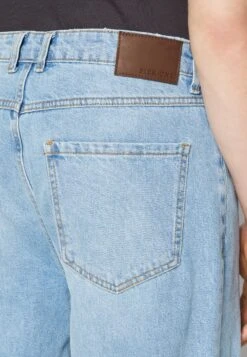 Pier One Distress On Knees - Relaxed Fit Jeans - Light Blue Denim 9 Pier One Distress On Knees - Relaxed Fit Jeans - Light Blue Denim -Herenkleding Winkel ef0878bf5af4400aa54a42825fa794da