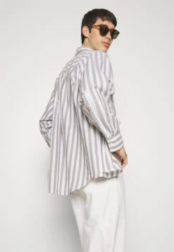 Pier One Carpenter Colored Twill- Straight Leg Jeans - Off-White 12 Pier One Carpenter Colored Twill- Straight Leg Jeans - Off-White -Herenkleding Winkel f0d77a0b472943a38700461ba111bcb9